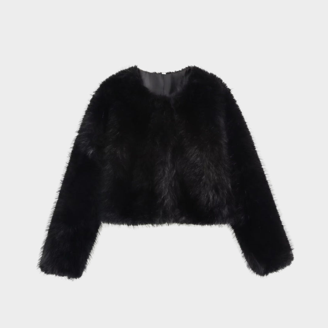 Kort Jacka i fuskpäls med rund hals och knäppning