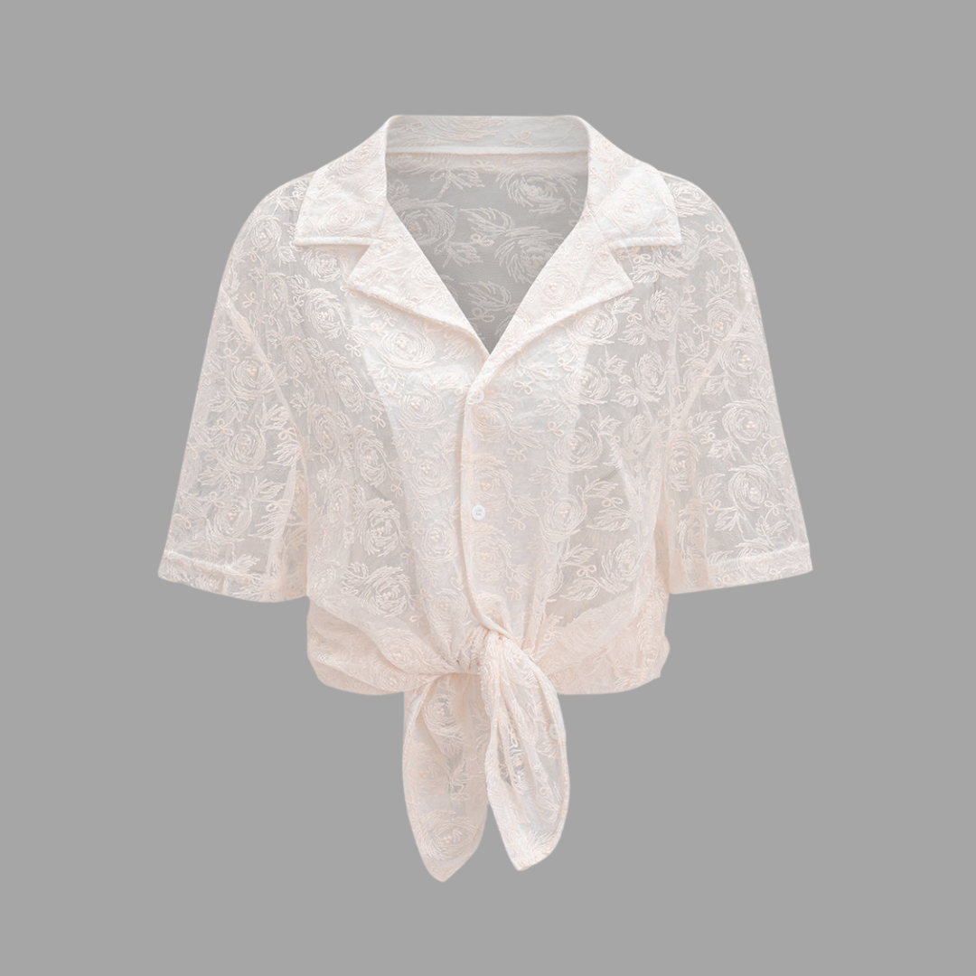 Beige spetsblus med korta ärmar och klassisk krage