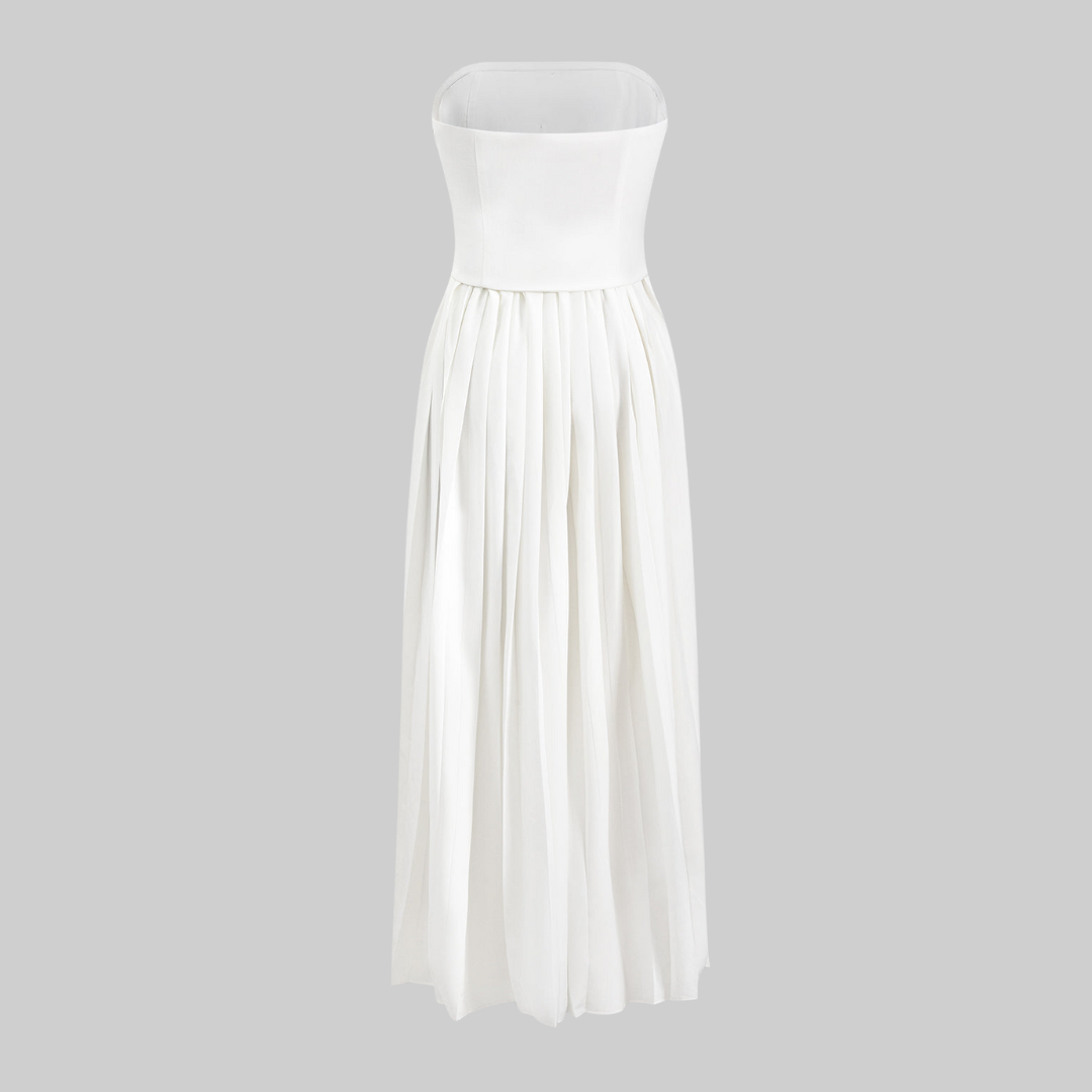 Vit axelbandslös maxiklänning med korsettdetaljer och veckad chiffongkjol i skräddarsydd siluett