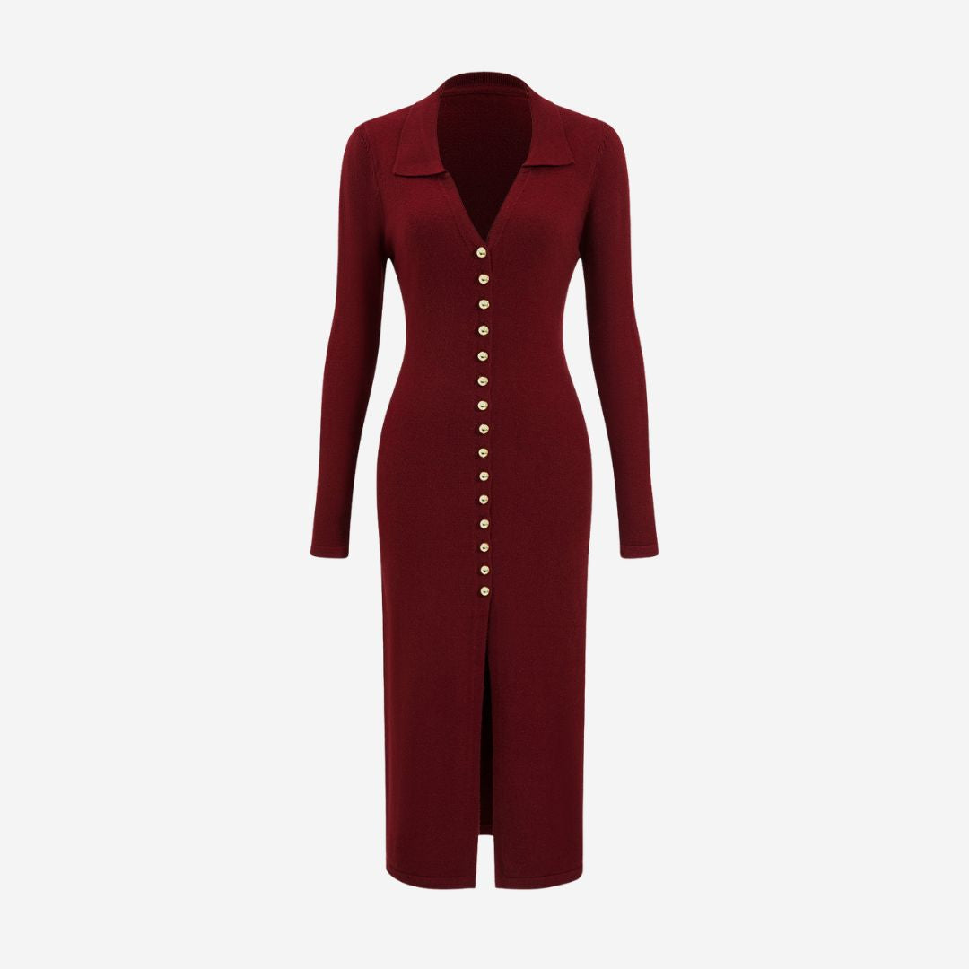Bourgogne stickad midiklänning med krage och dekorativ knappslå framtill