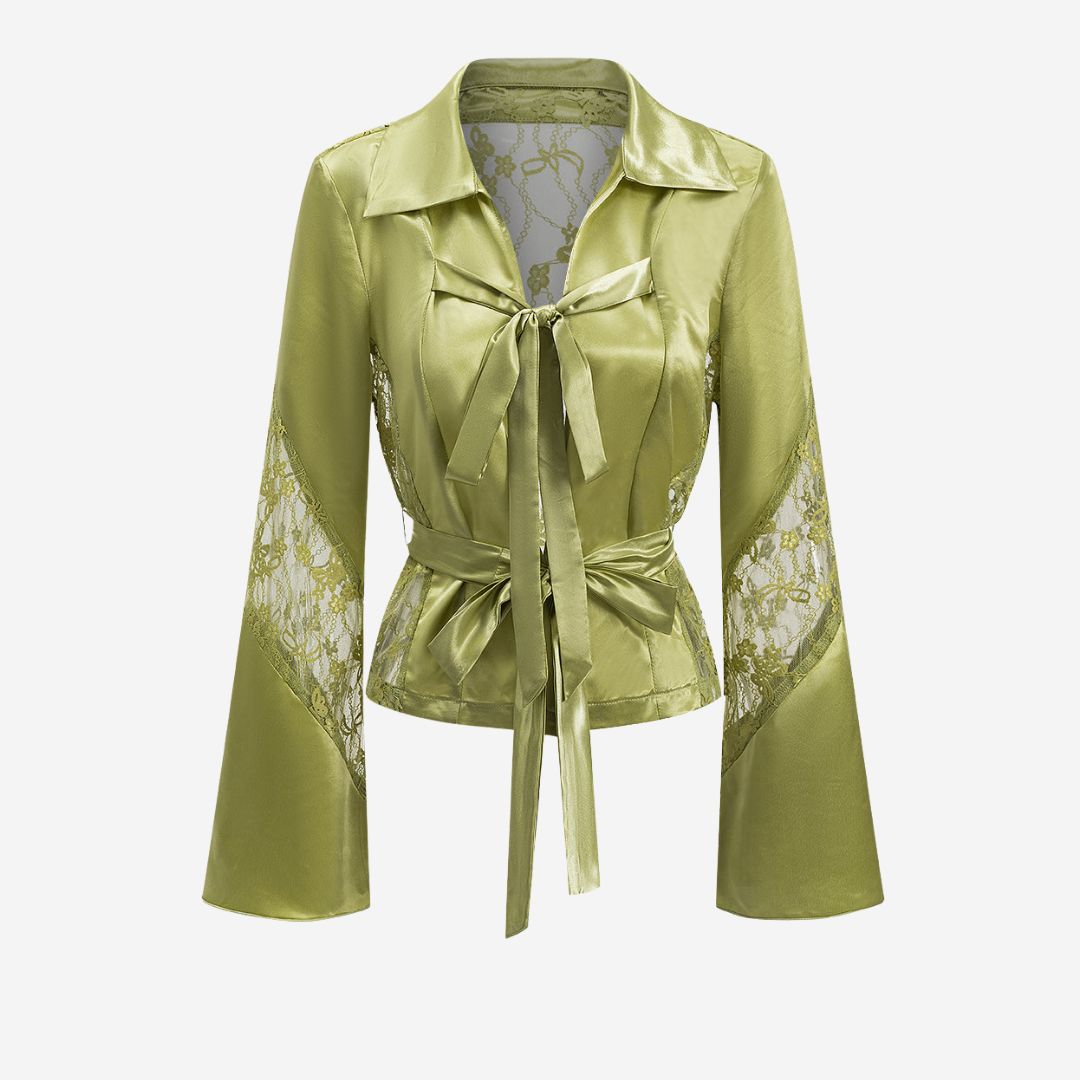 Limegrön satintopp med spetsinslag och knytband i midjan