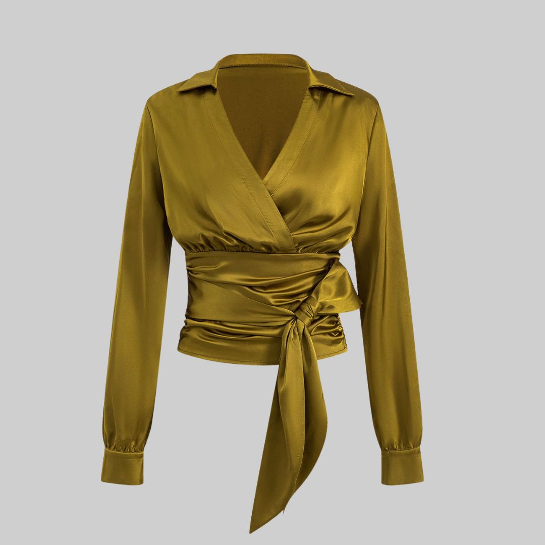 Olivbrun långärmad satintopp med figurnära passform och elegant glans
