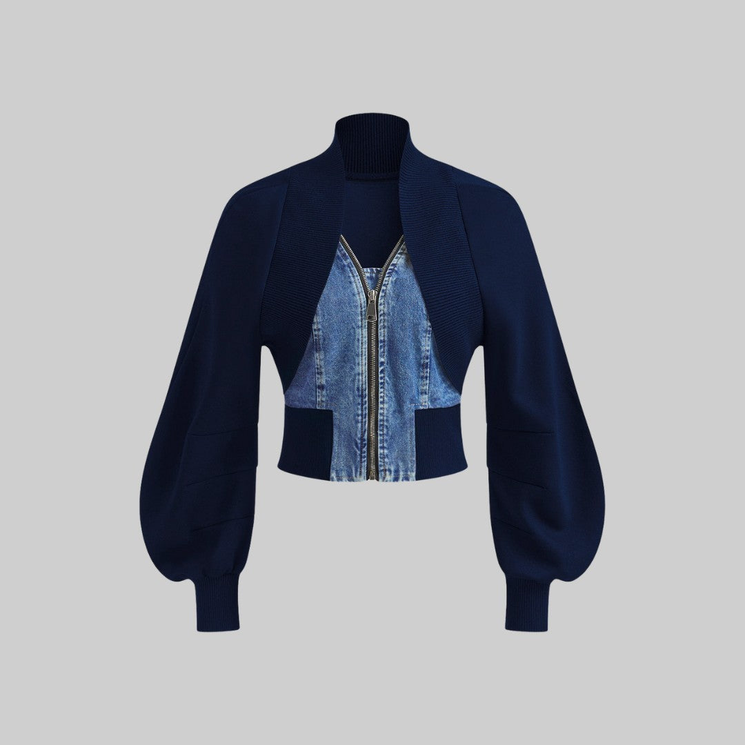 Kort stickad jacka med deniminsats och vida ärmar