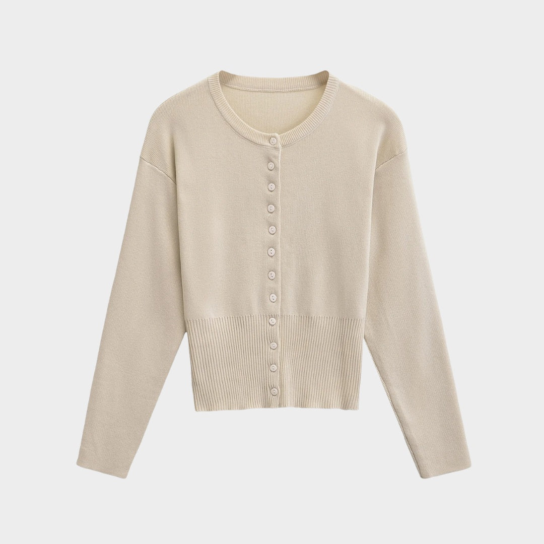 Beige ribbstickad damkofta med knappar