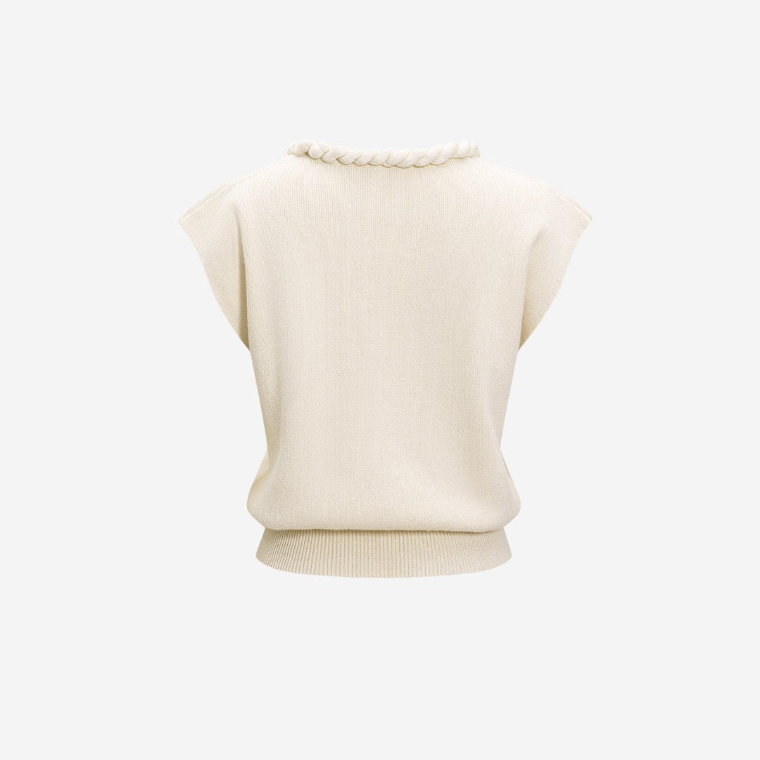 Ärmlös stickad topp med flätad halsringning och ribbkant