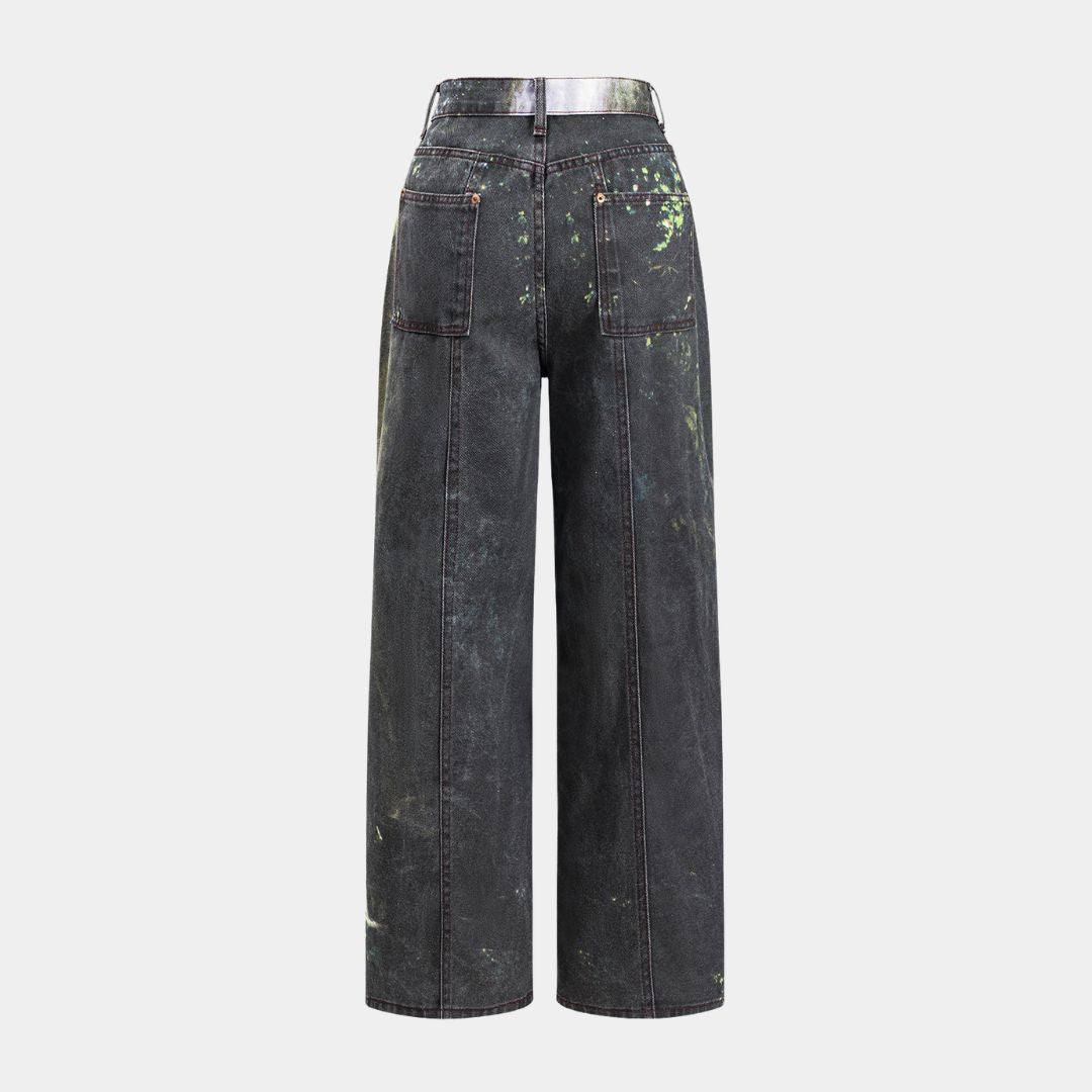 Höga svarta jeans med heltäckande fotoprint av vattenfall, röd söm och subtil stretch i strukturerad denim