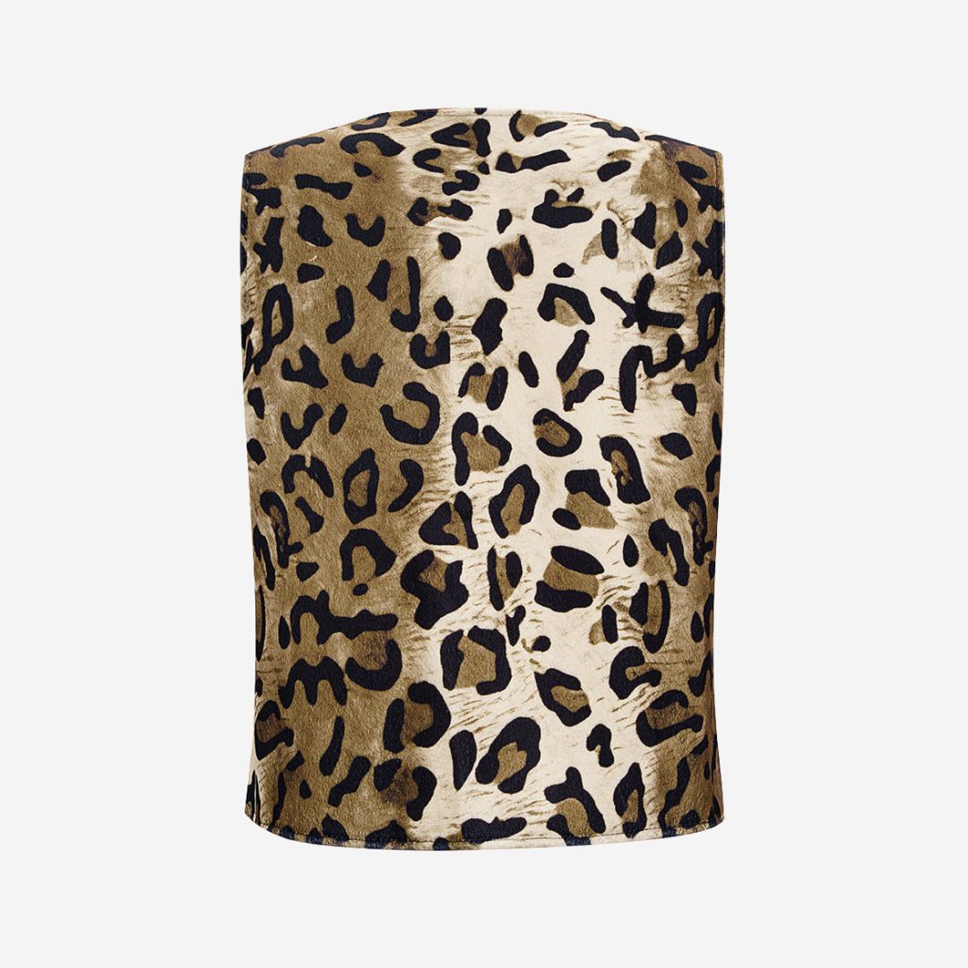 Ärmlös väst i leopardmönstrat ylletyg med säkerhetsnålstängning
