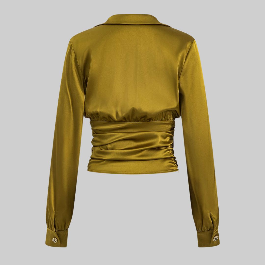Olivbrun långärmad satintopp med figurnära passform och elegant glans