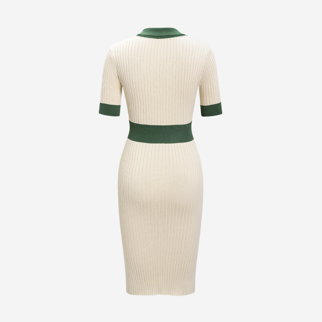 Stickad midiklänning med krage, knappslå, kort ärm och kontrastfärgade detaljer