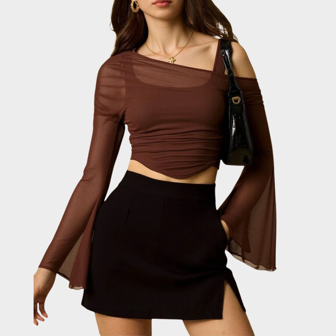 Asymmetrisk blus med en axel och klockärm
