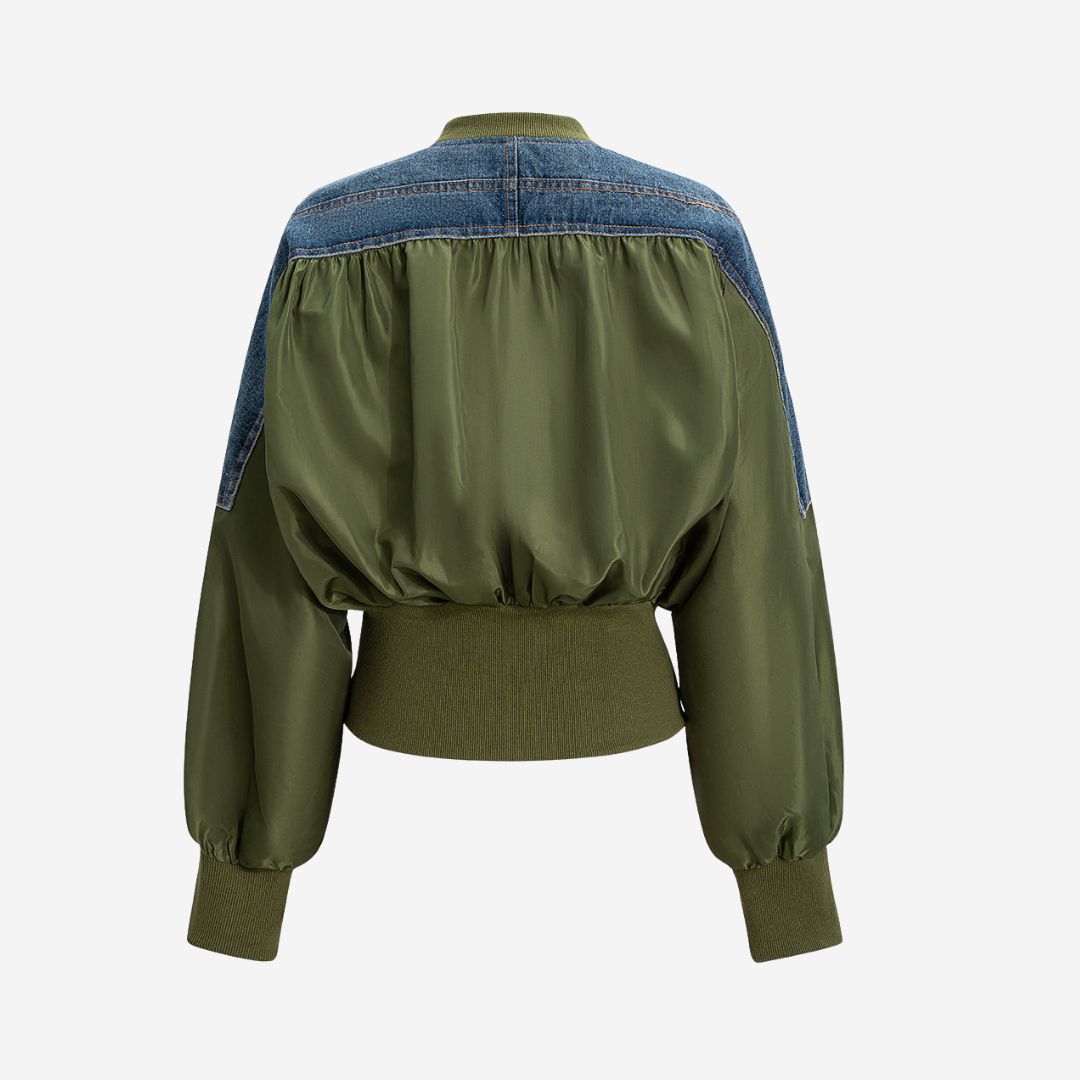 Grön bomberjacka med denimdetaljer i patchwork