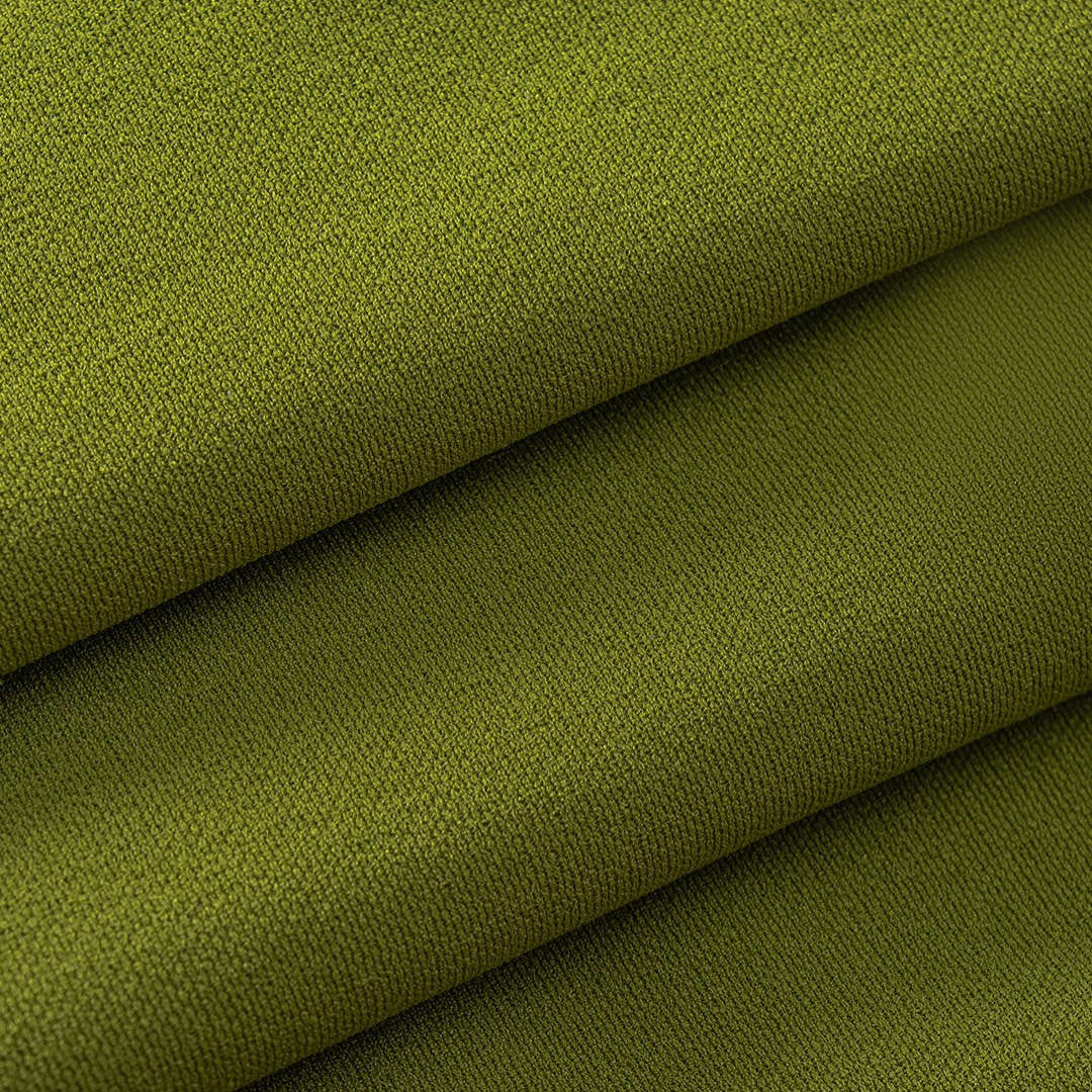 Olivgrön midiklänning med asymmetrisk axel, draperad midja och lång ärm i chiffong