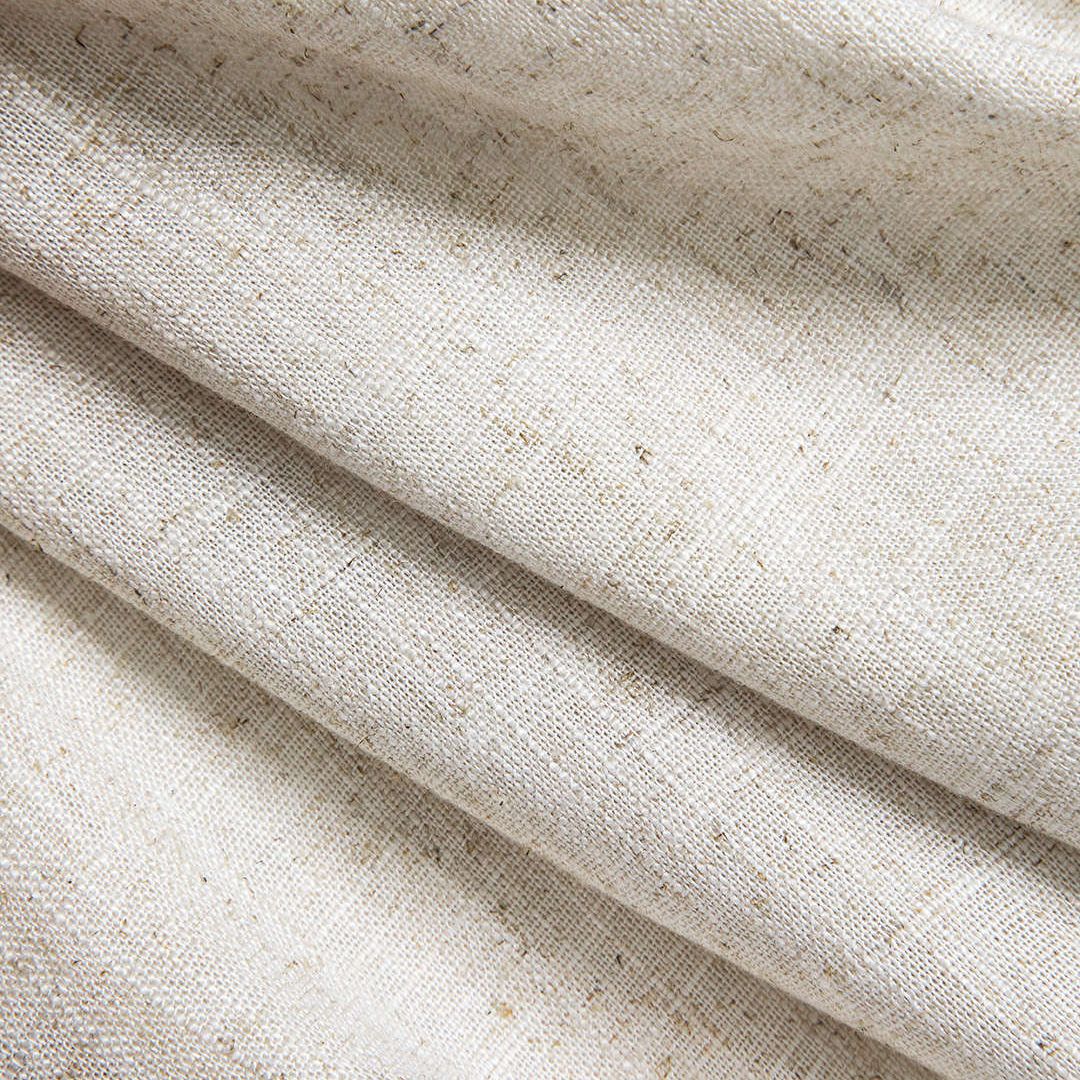 Kort figursydd skjorta i linnestruktur med kontrastärmar i veganskt läder och knappstängning