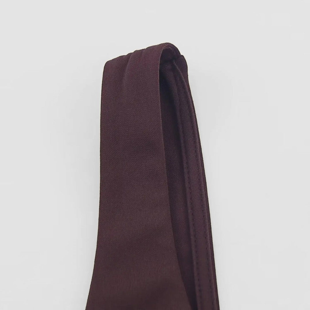 Midiklänning med breda axelband och utsvängd kjol i balettstil