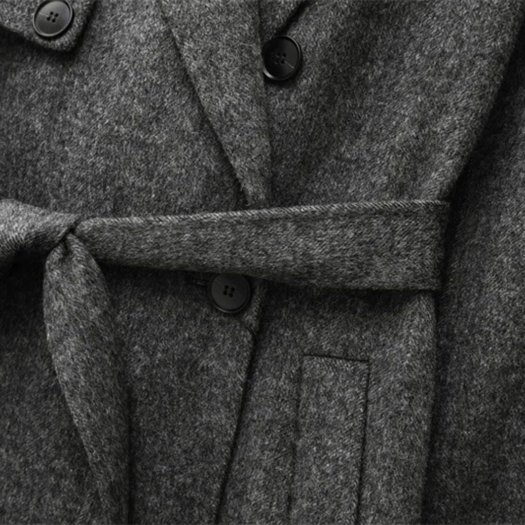 Grå ullmix-trenchcoat med skärp och dubbelknäppning