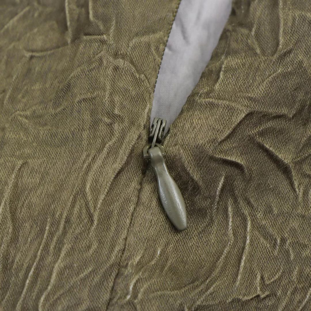 Kjol i ankellängd med blommönster och naturlig midja