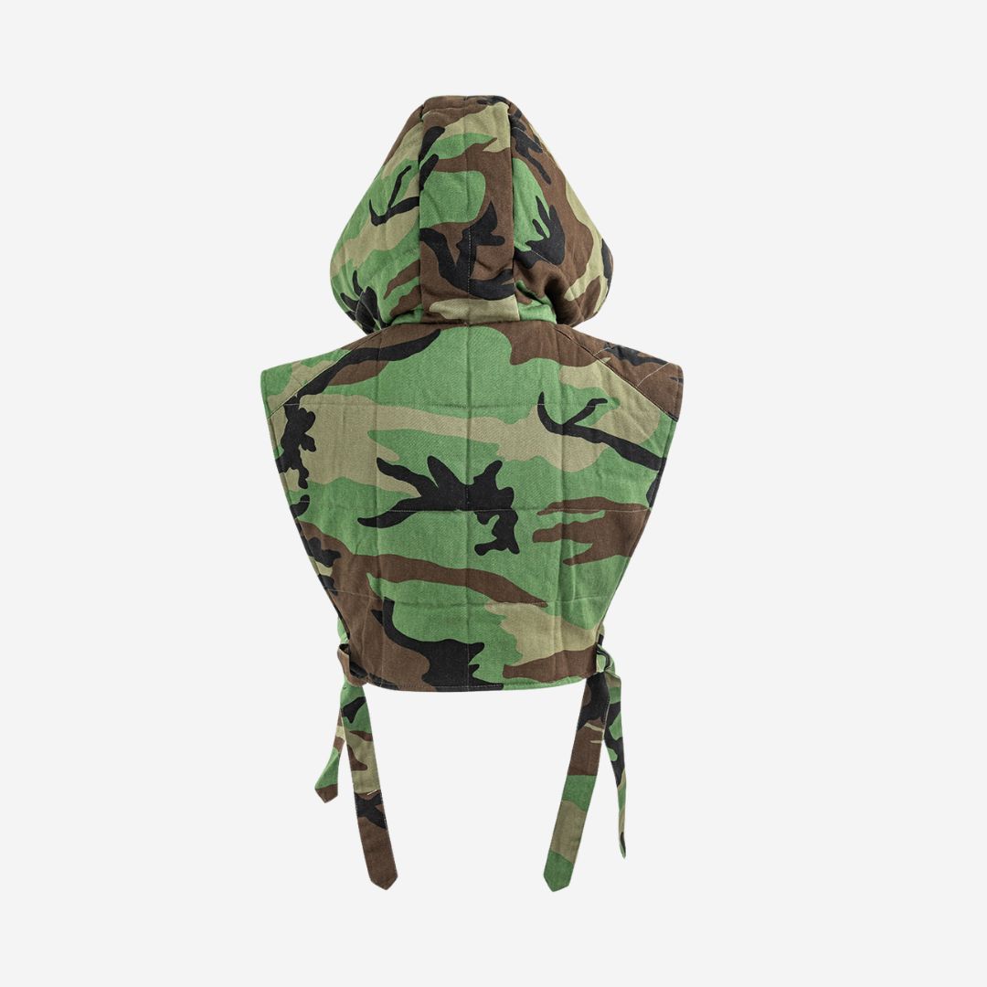 Ärmlös vadderad denimväst med huva och sidosnörning