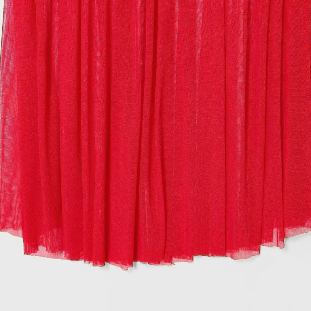 Midiklänning i mesh med polokrage och draperad överdel