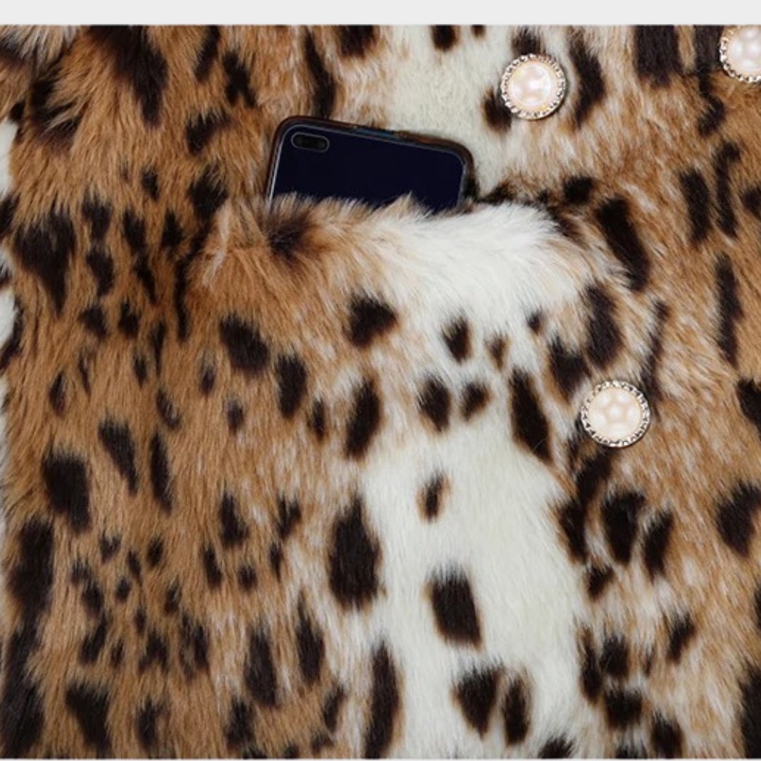 Leopardmönstrad fuskpälsjacka med dubbelknäppning
