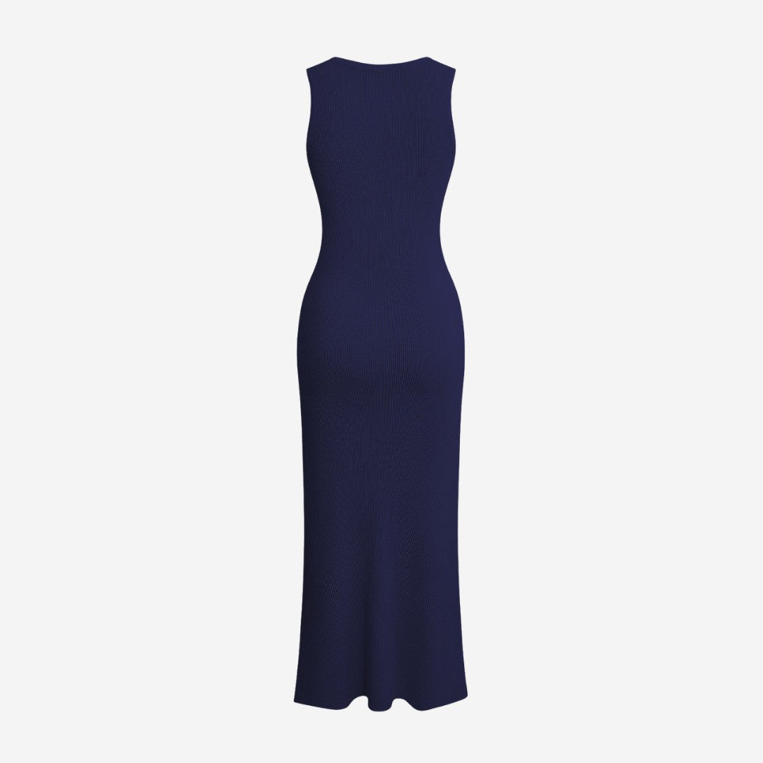 Ärmlös ribbad midiklänning med knappar och ficklock