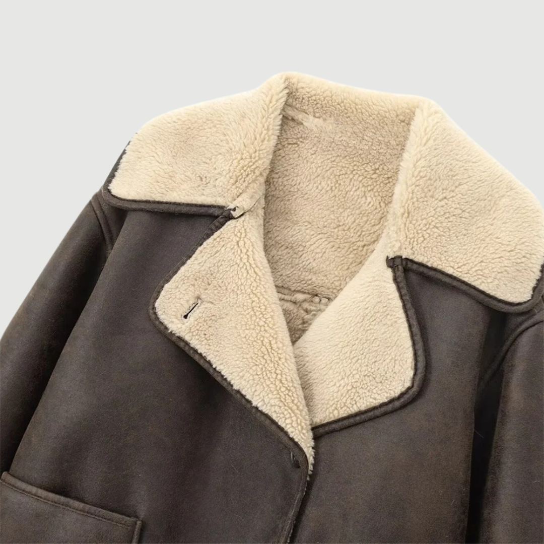 Mellanlång jacka i vintage-stil med teddyfleecekrage och hel fleecefodring