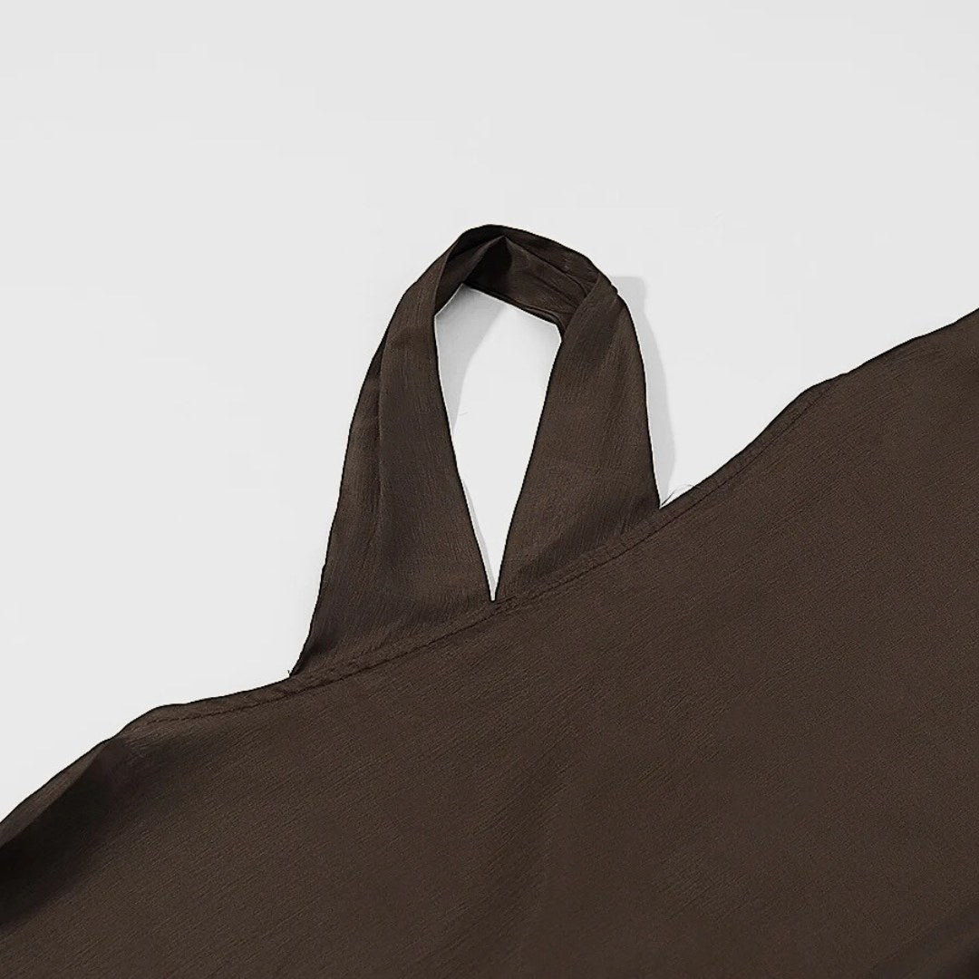 Kaffebrun lös topp med fladdermusärm och nitar i vävt tyg