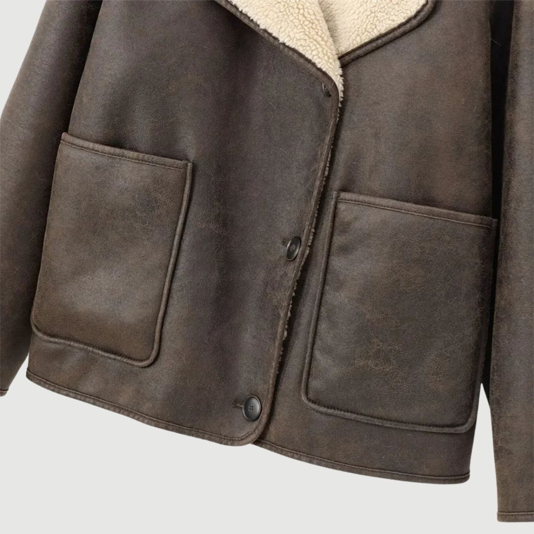 Mellanlång jacka i vintage-stil med teddyfleecekrage och hel fleecefodring