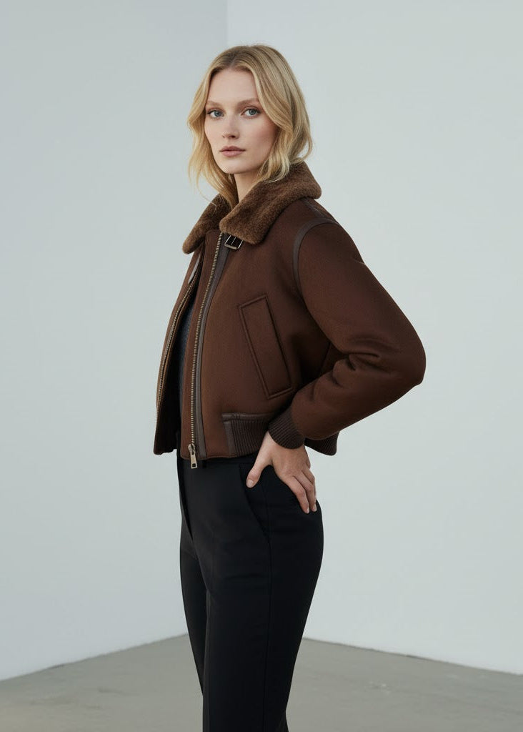 Mörkbrun aviator bomberjacka i fuskpäls med ståkrage