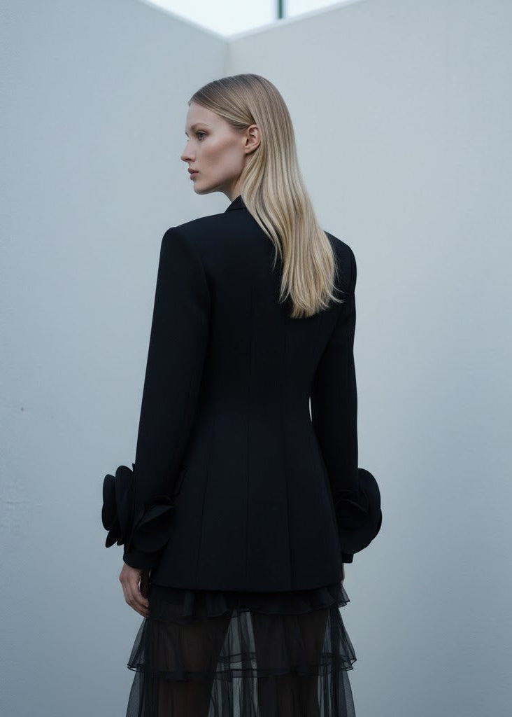 Svart Dubbelknäppt Blazer med Rosapplikationer på Ärmarna