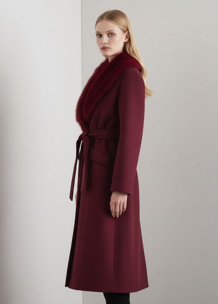 Lång kappa med fuskpälskrage midjebälte och knäppning