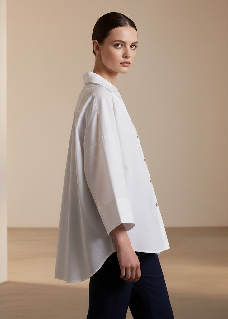 Oversize skjorta med knappstängning och uppvikta ärmar