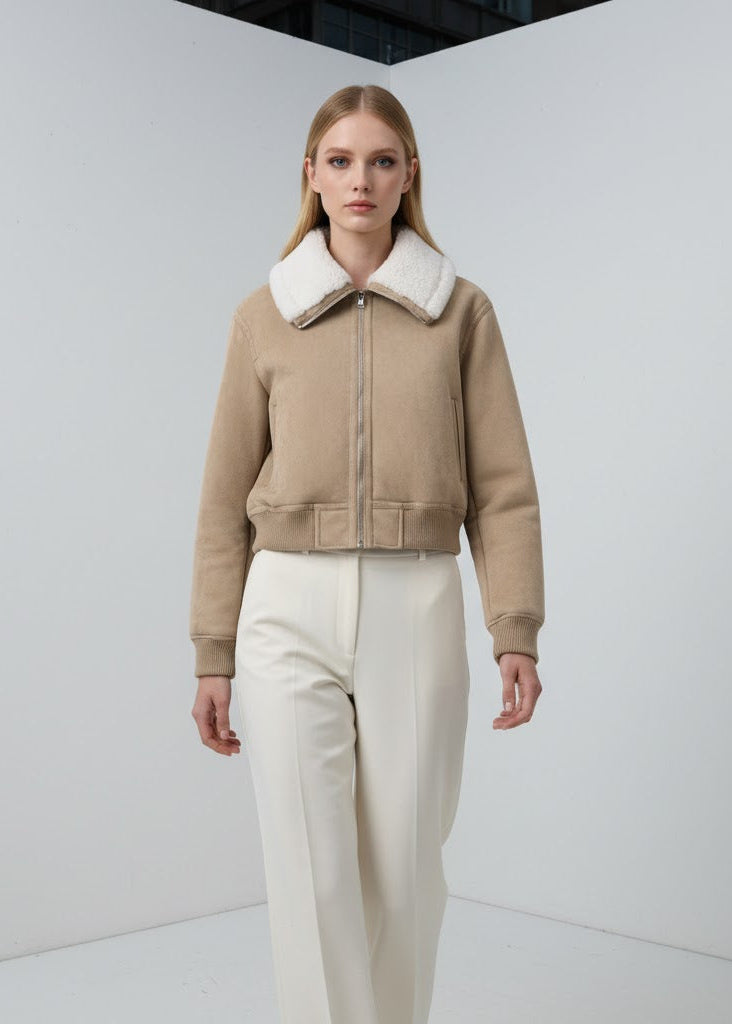 Beige Jacka i avslappnad stil med fuskpälskrage dragkedja och ribbad fåll