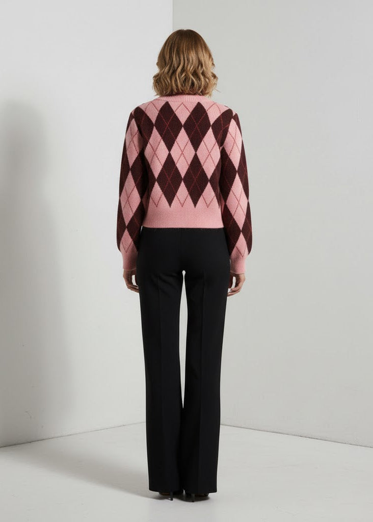 Rutig rosa kofta med diamantmönster och lång ärm